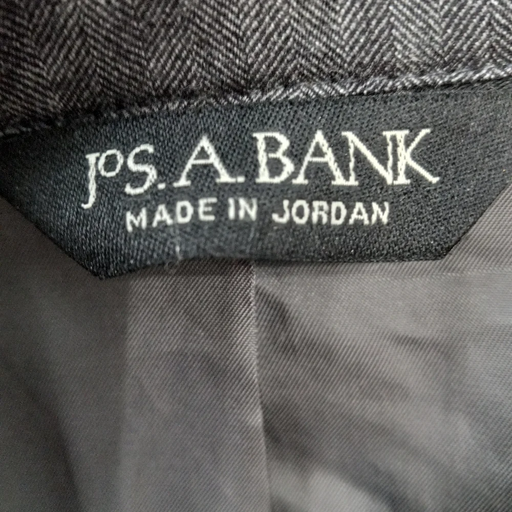 Jos. A Bank Men's Gray Fine Herringbone Subtle Stripes Pattern Suit